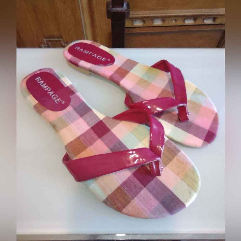 Rampage Flip Flops Plaid Magenta 6M EUC